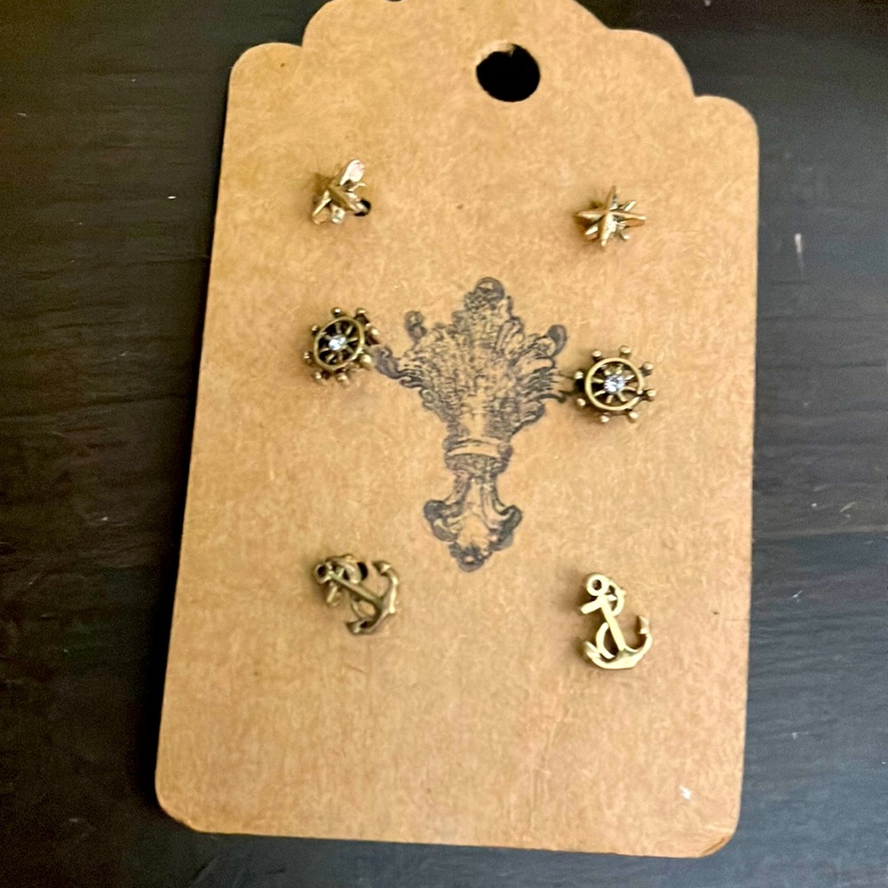 beach themed earrings